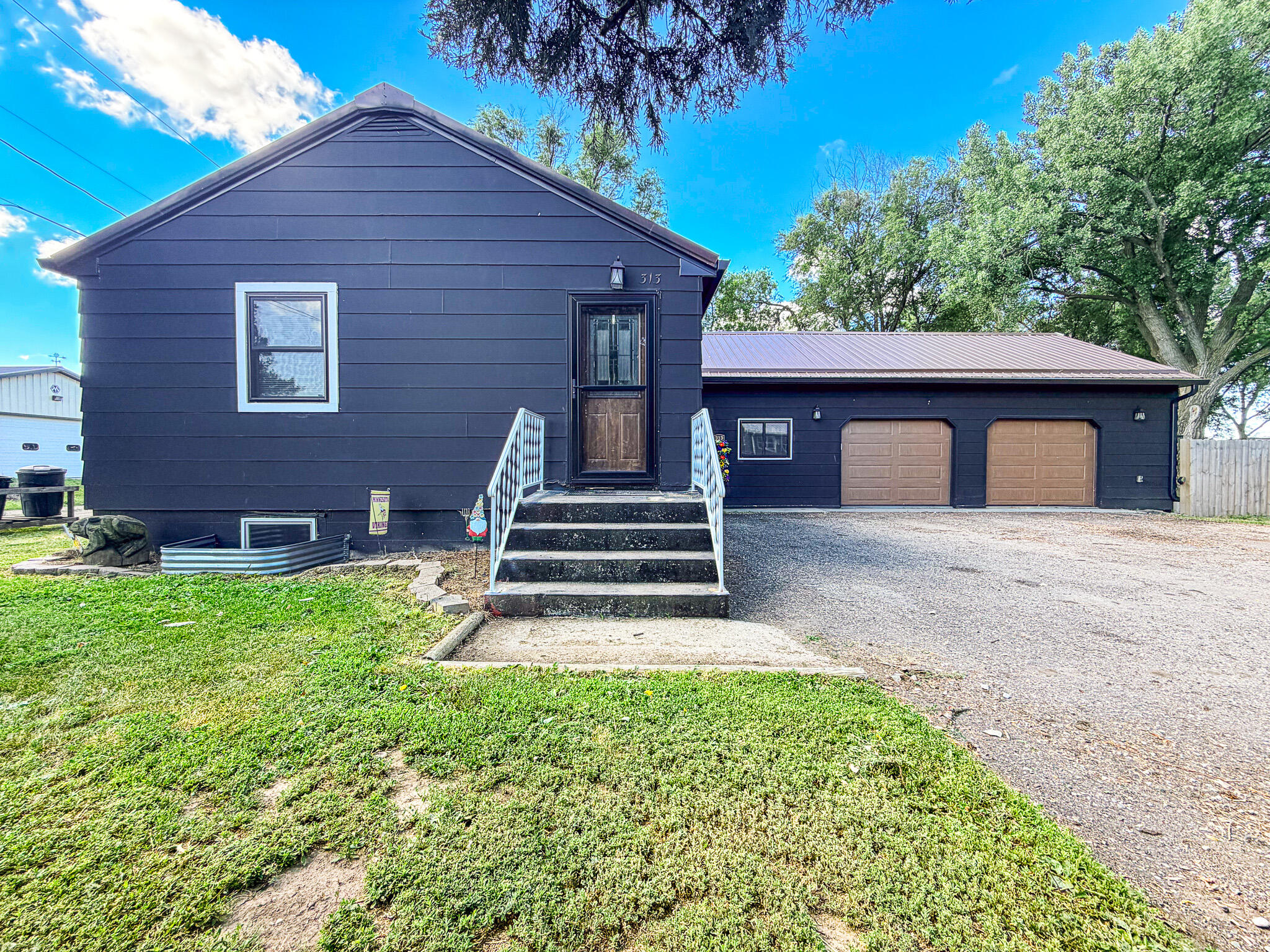313 11th Ave