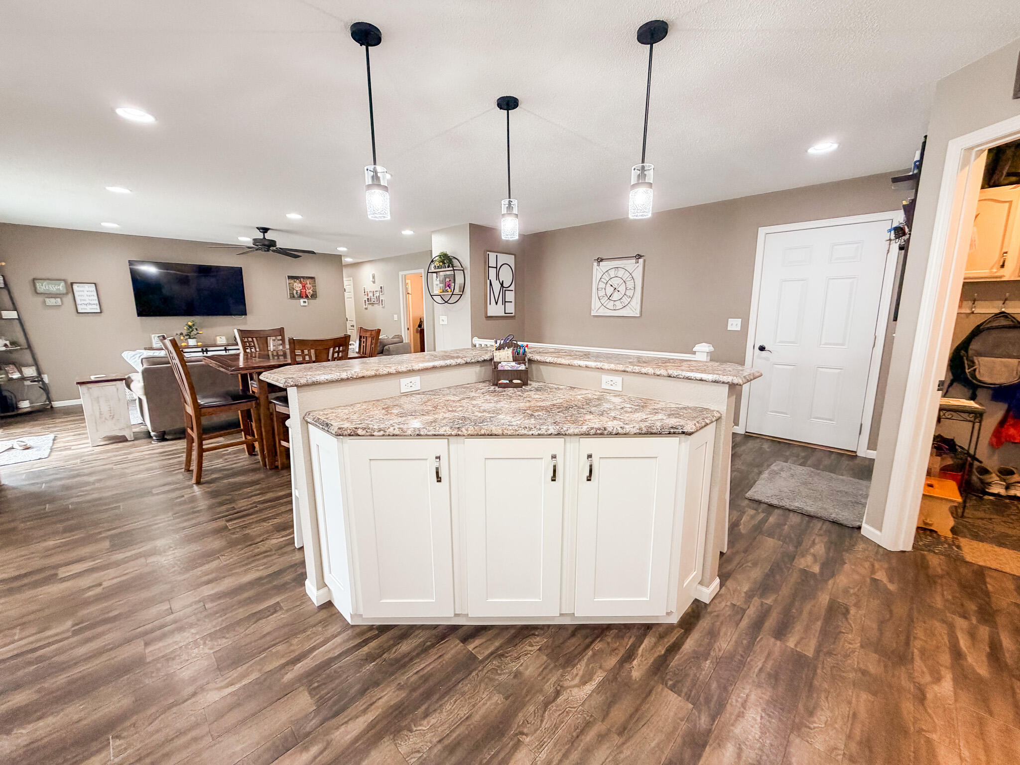 2452 Prairie Green Dr