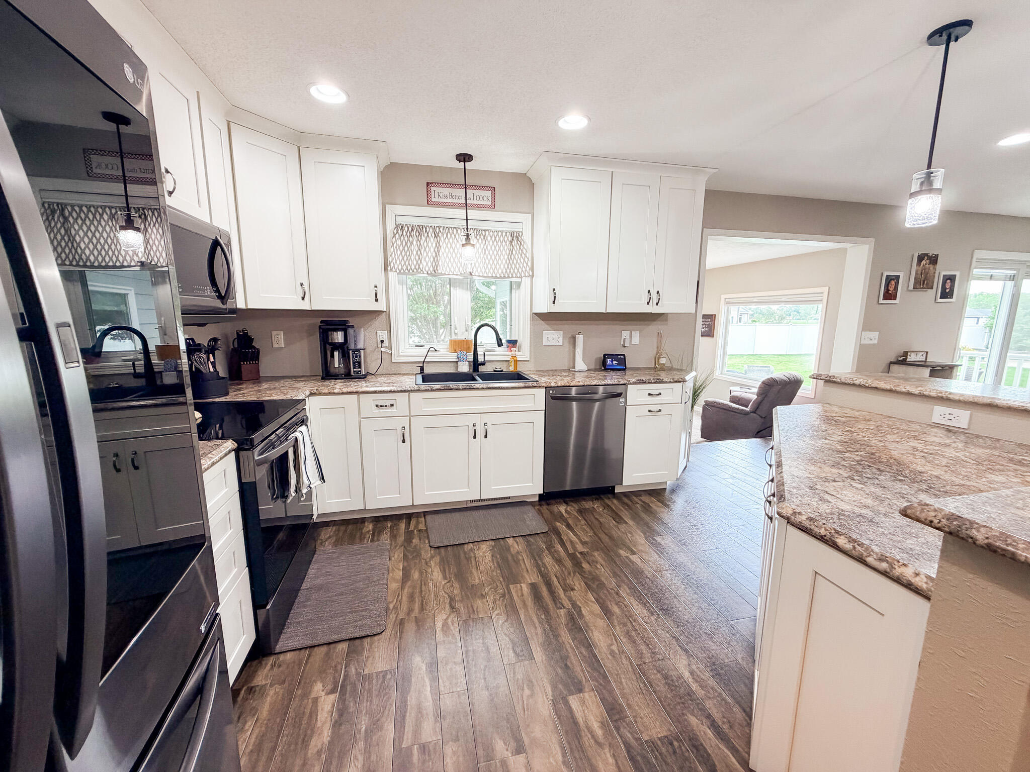 2452 Prairie Green Dr