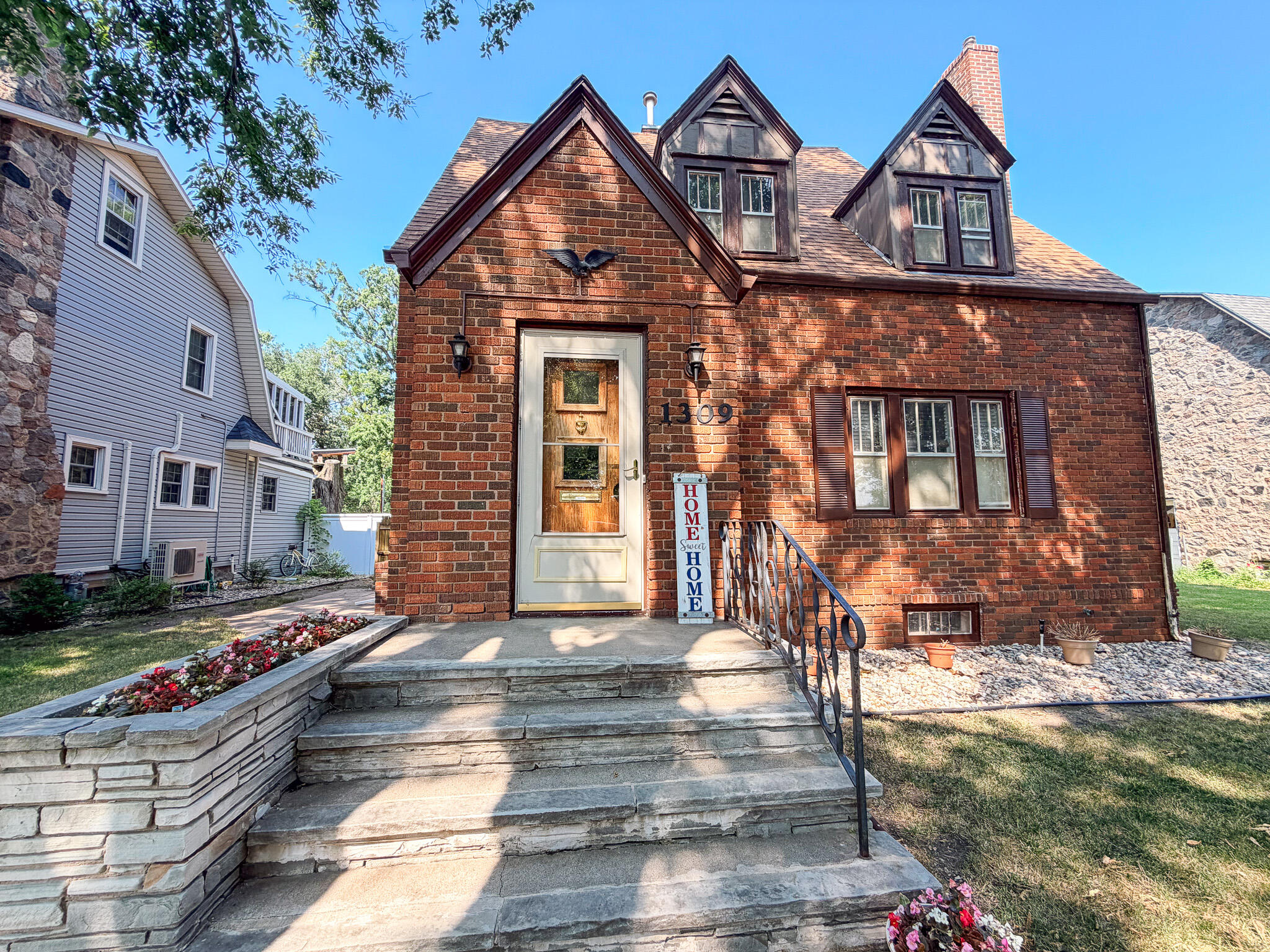 1309 Wisconsin Ave SW