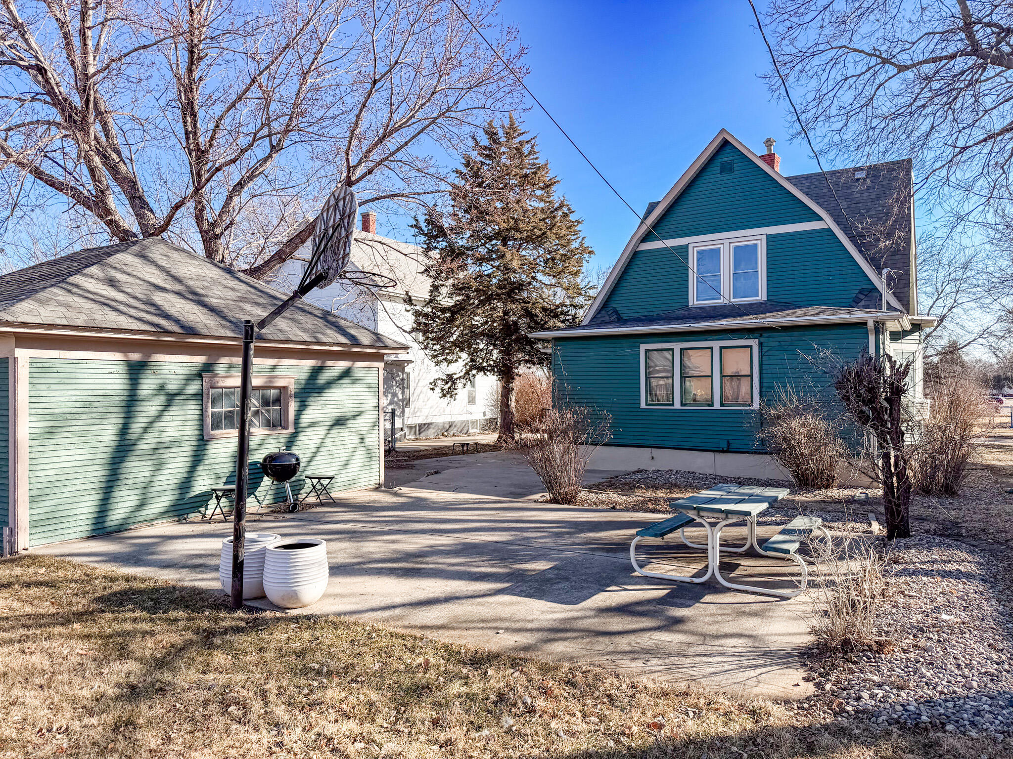 551 Kansas Ave SE