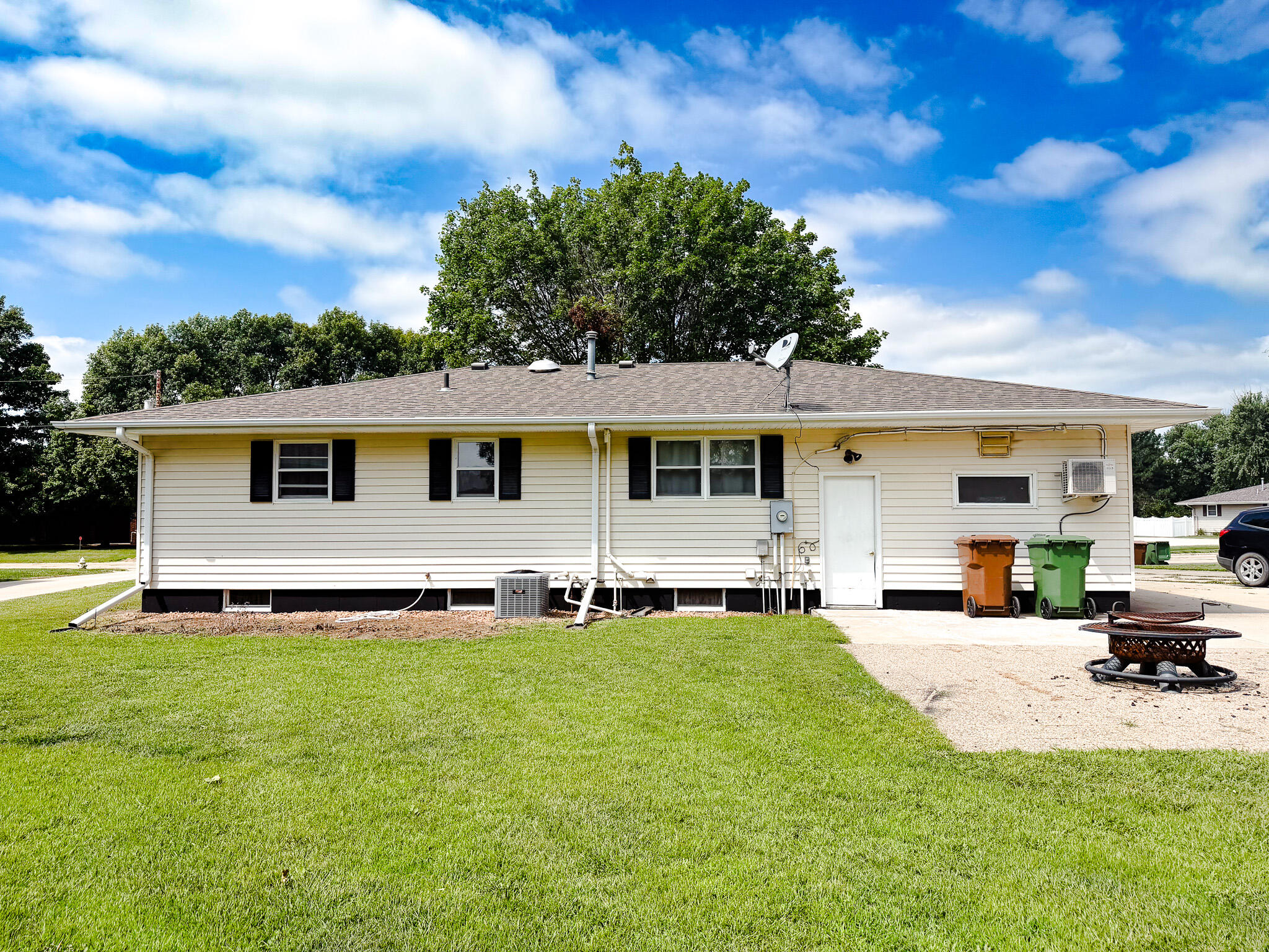 1606 Lawnridge Ave SE