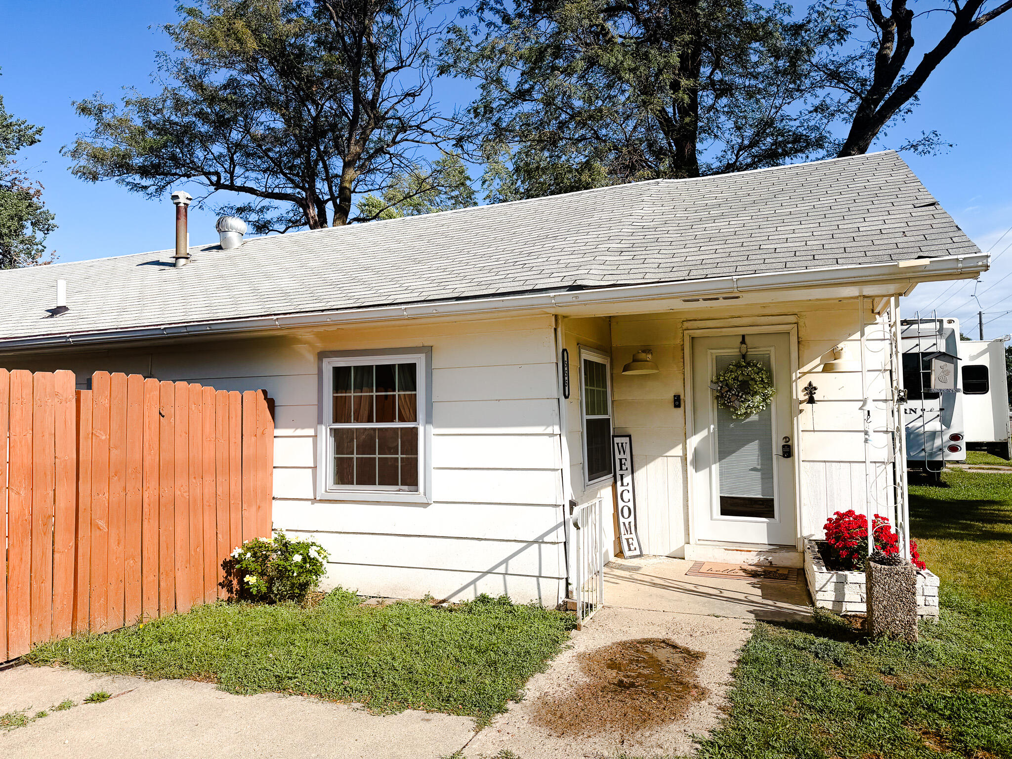 555 Lincoln Ave SW