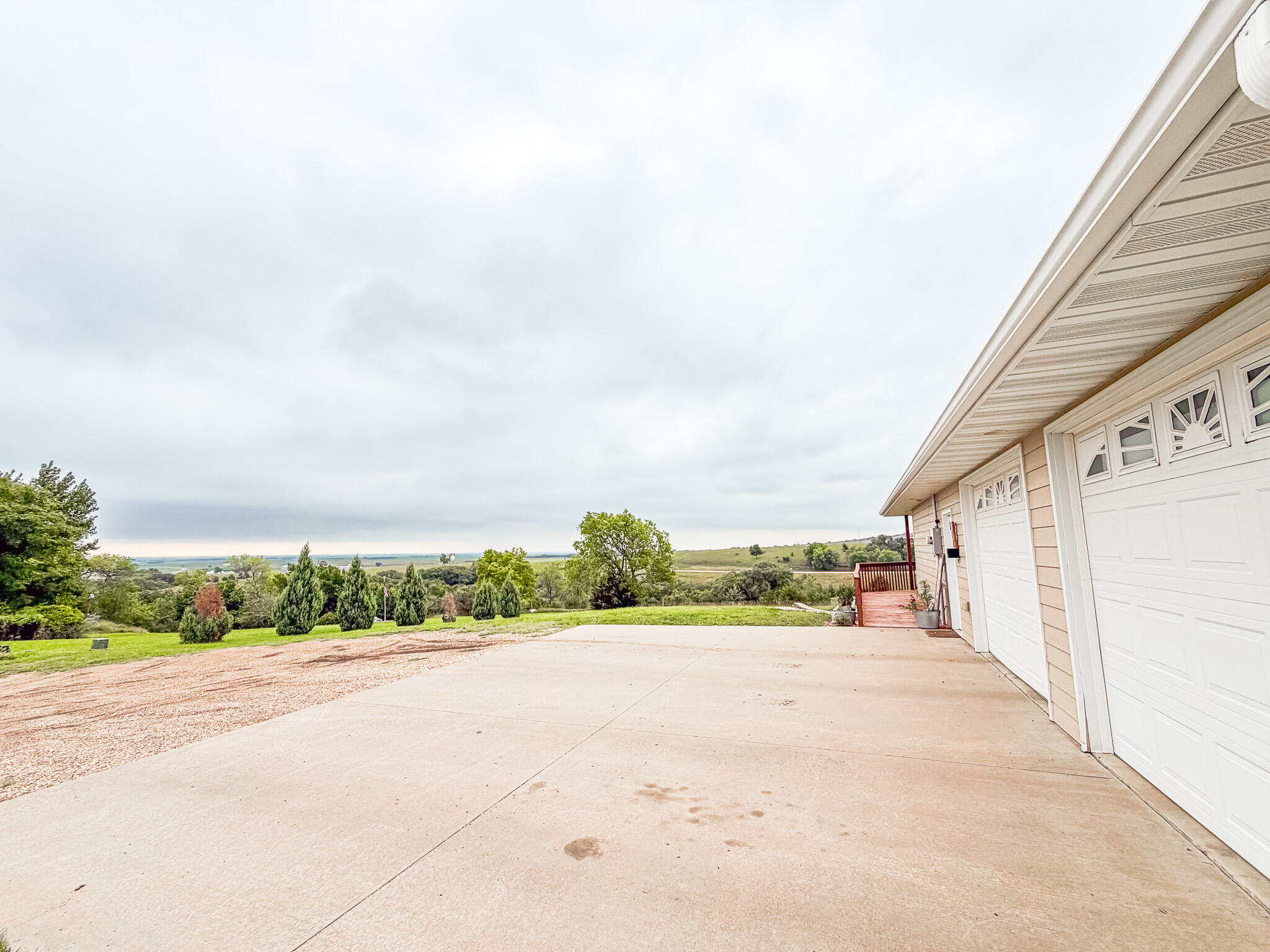 217 4th St SE