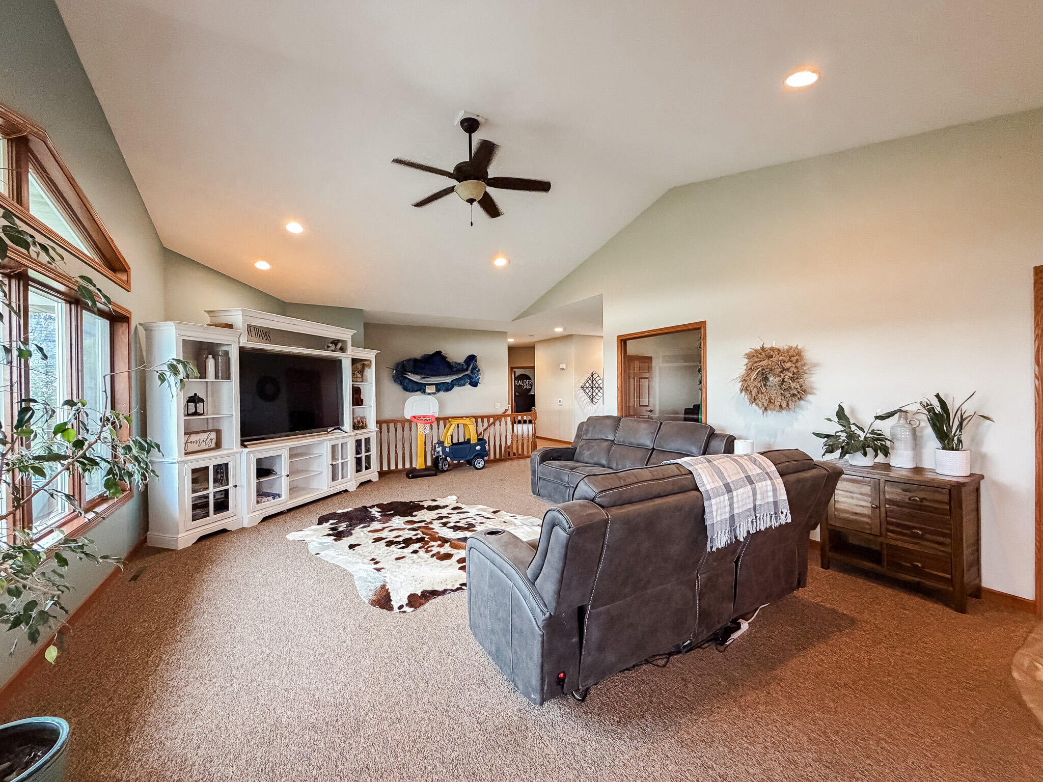 217 4th St SE