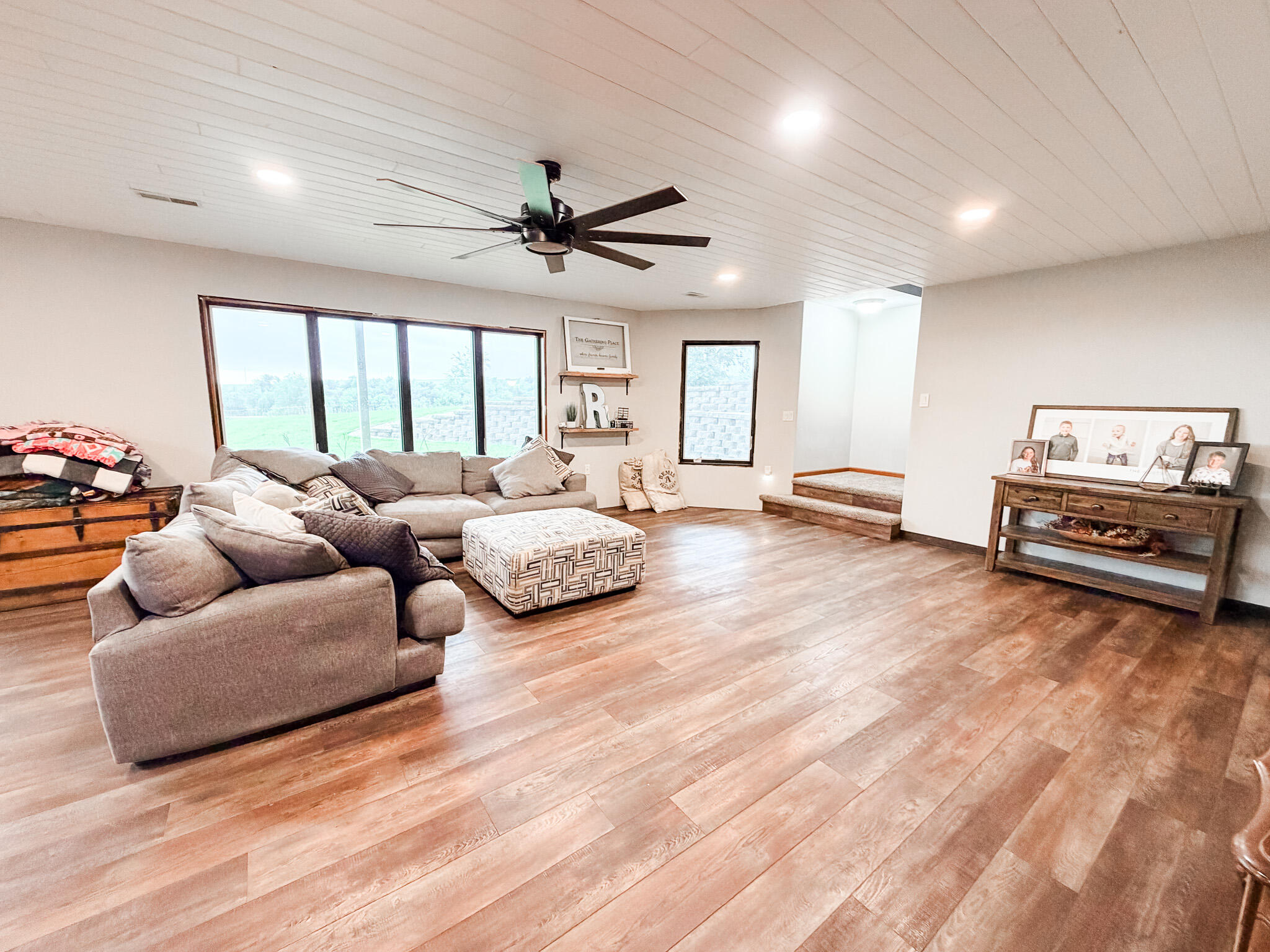 217 4th St SE
