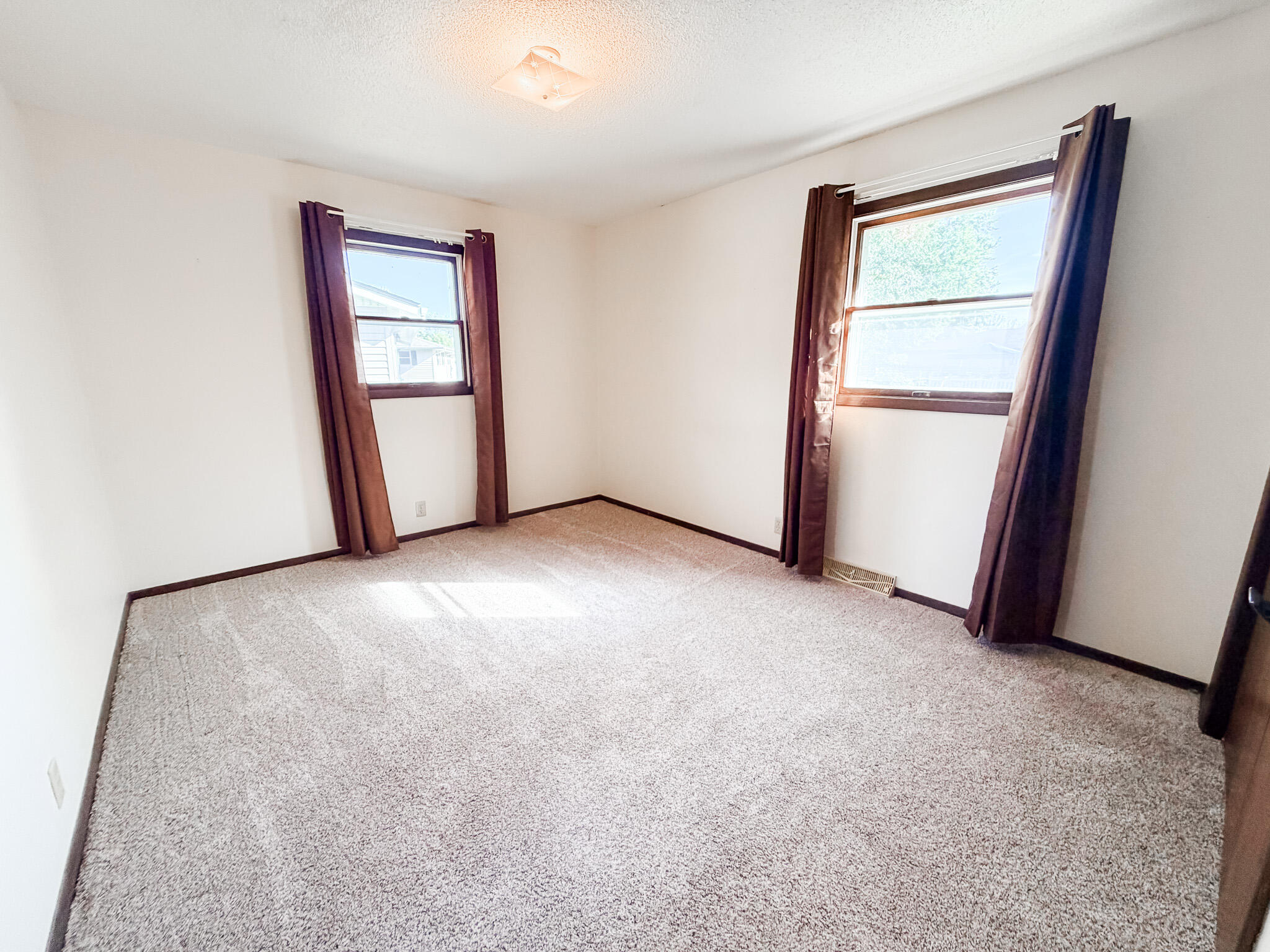 1646 Lawnridge Ave SE