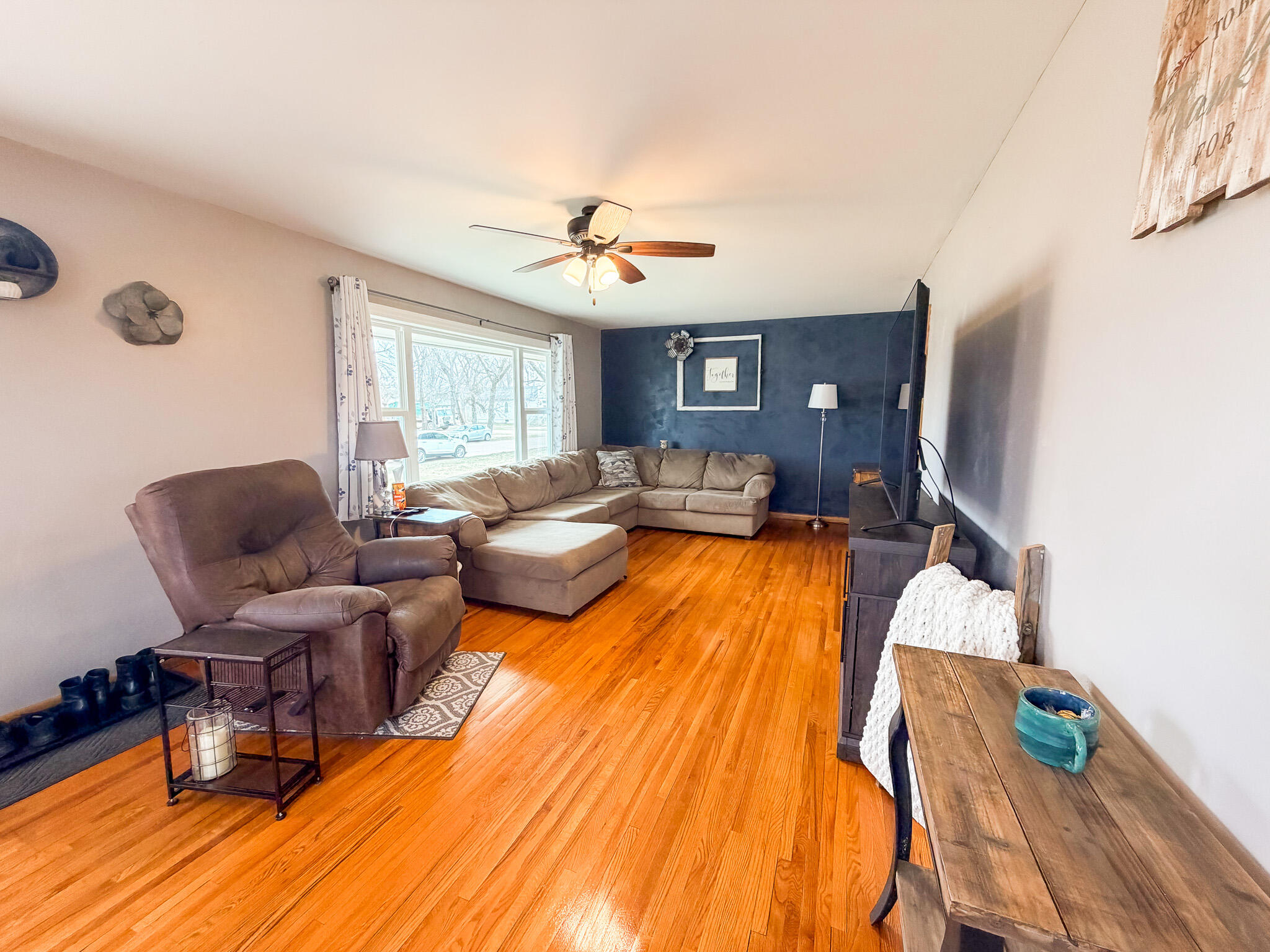 105 8th St W