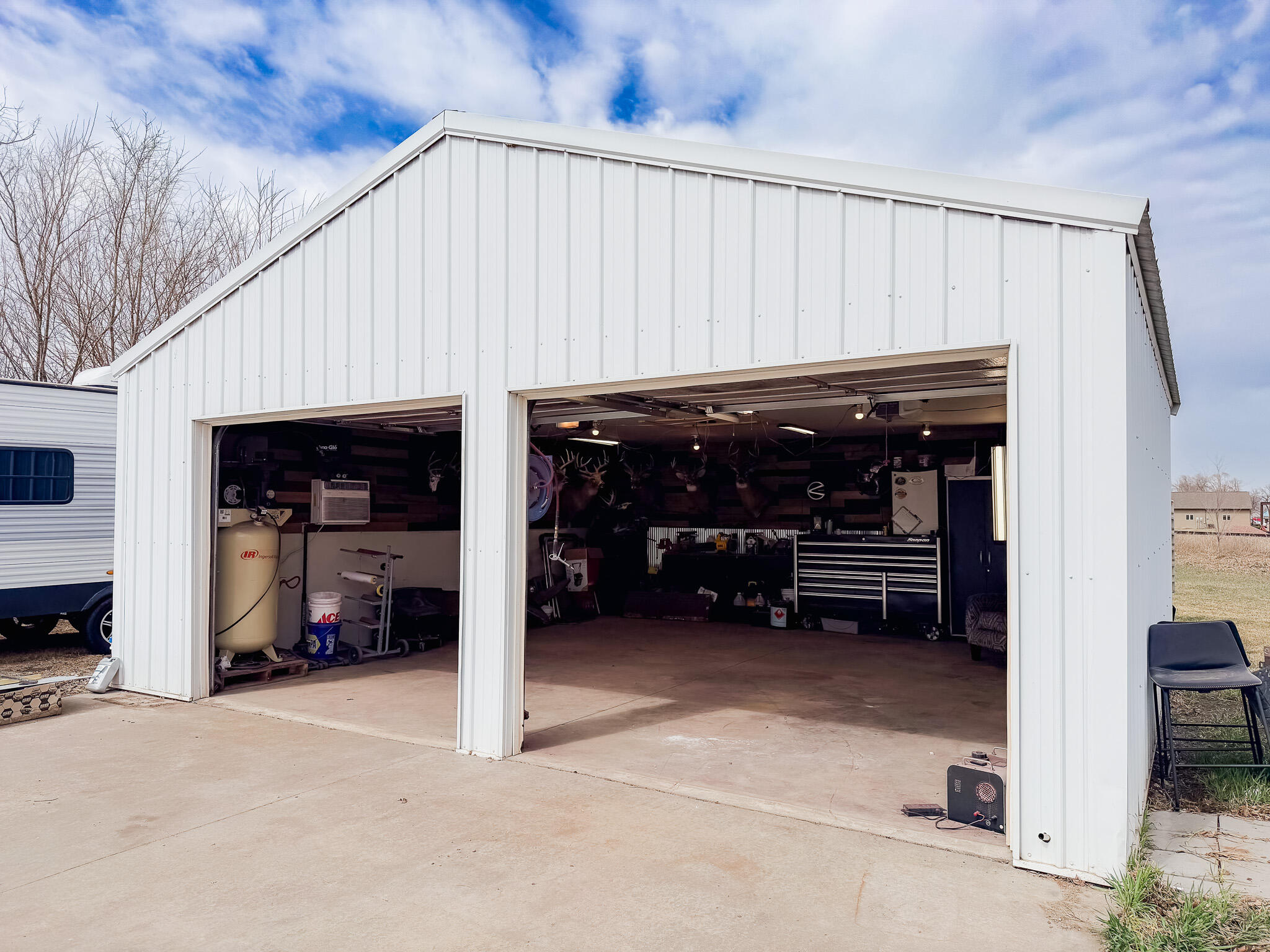 302 5th St Garage