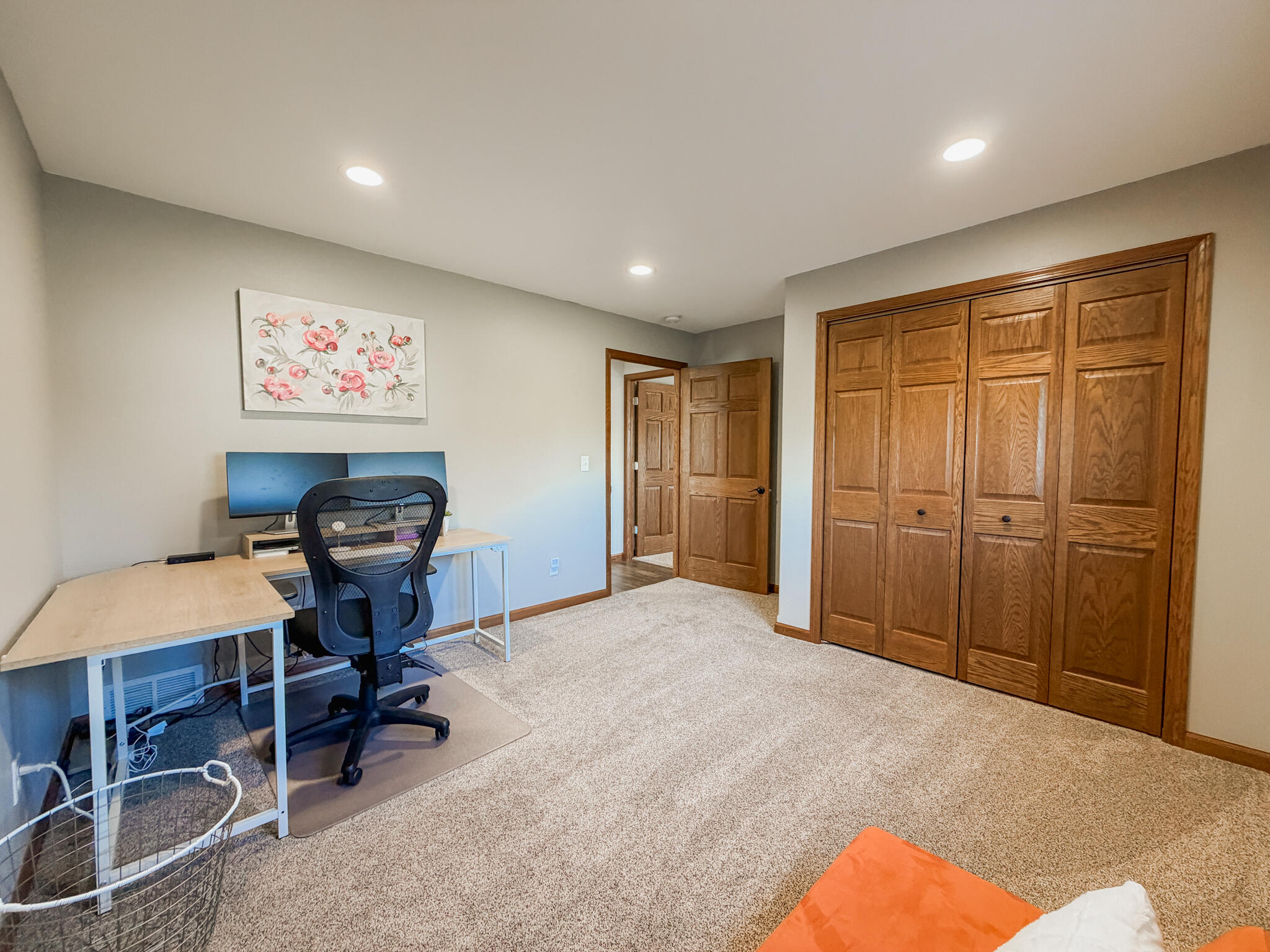 1270 S Frontier Dr S