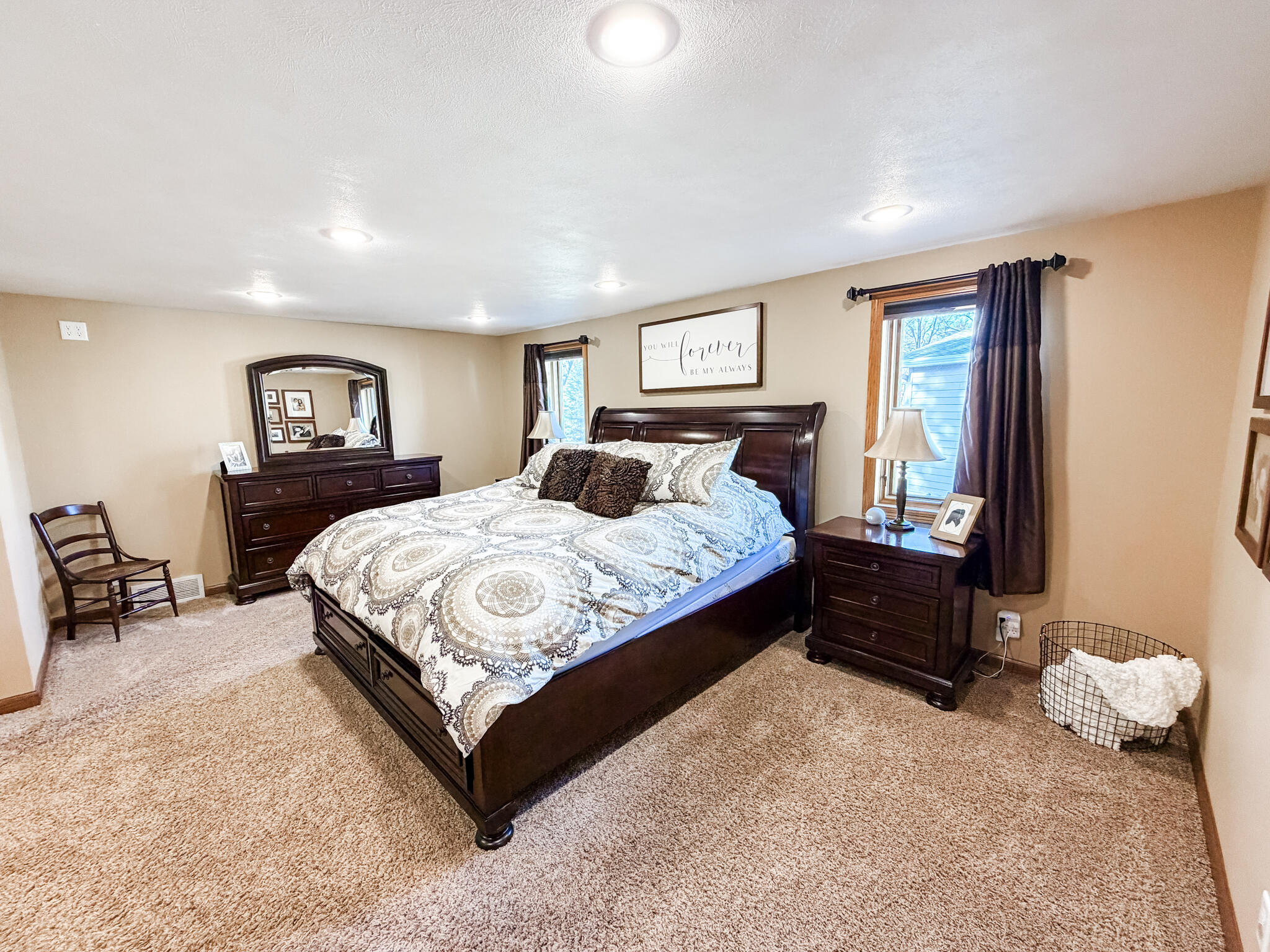 1270 S Frontier Dr S