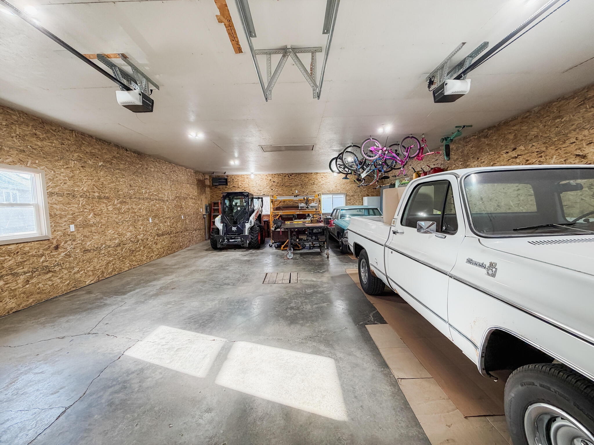 1270 S Frontier Dr S