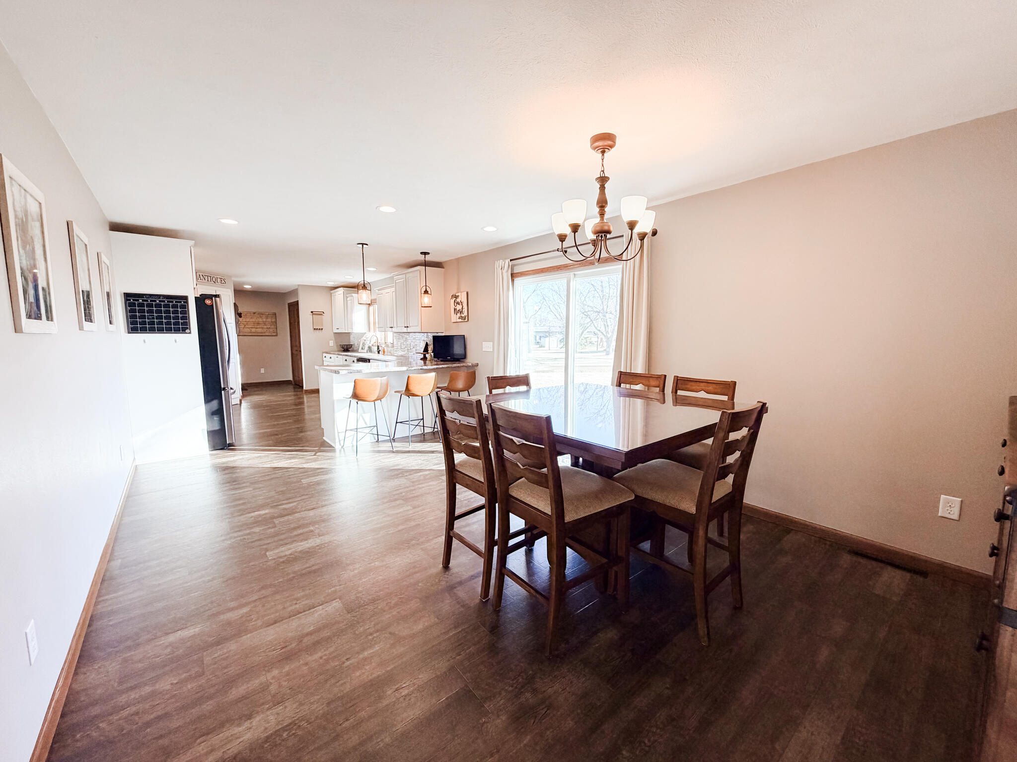 1270 S Frontier Dr S