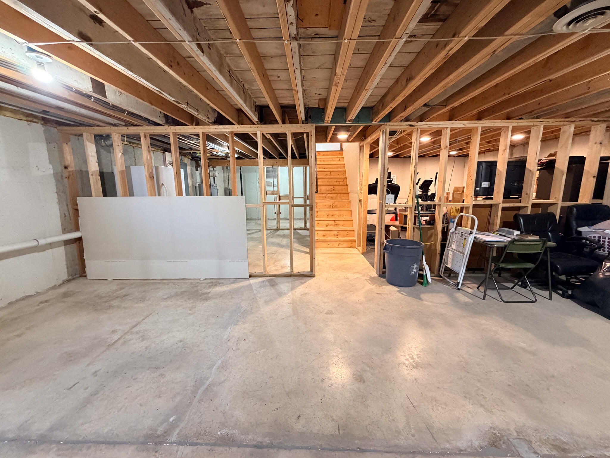 1270 S Frontier Dr S