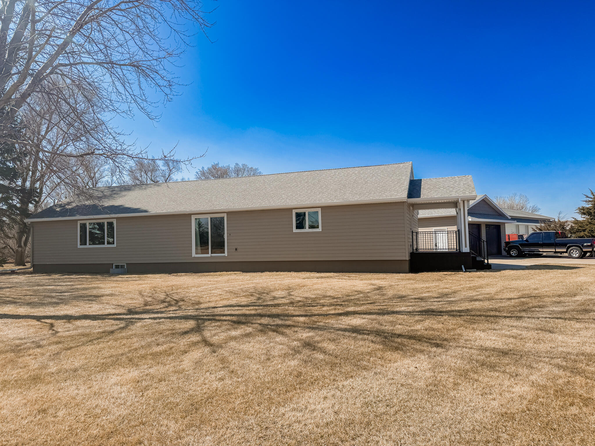 1270 S Frontier Dr S