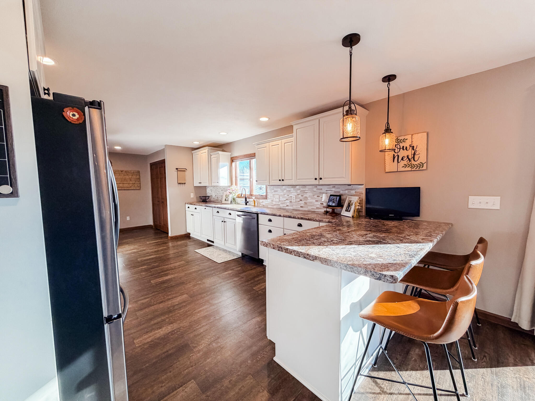 1270 S Frontier Dr S