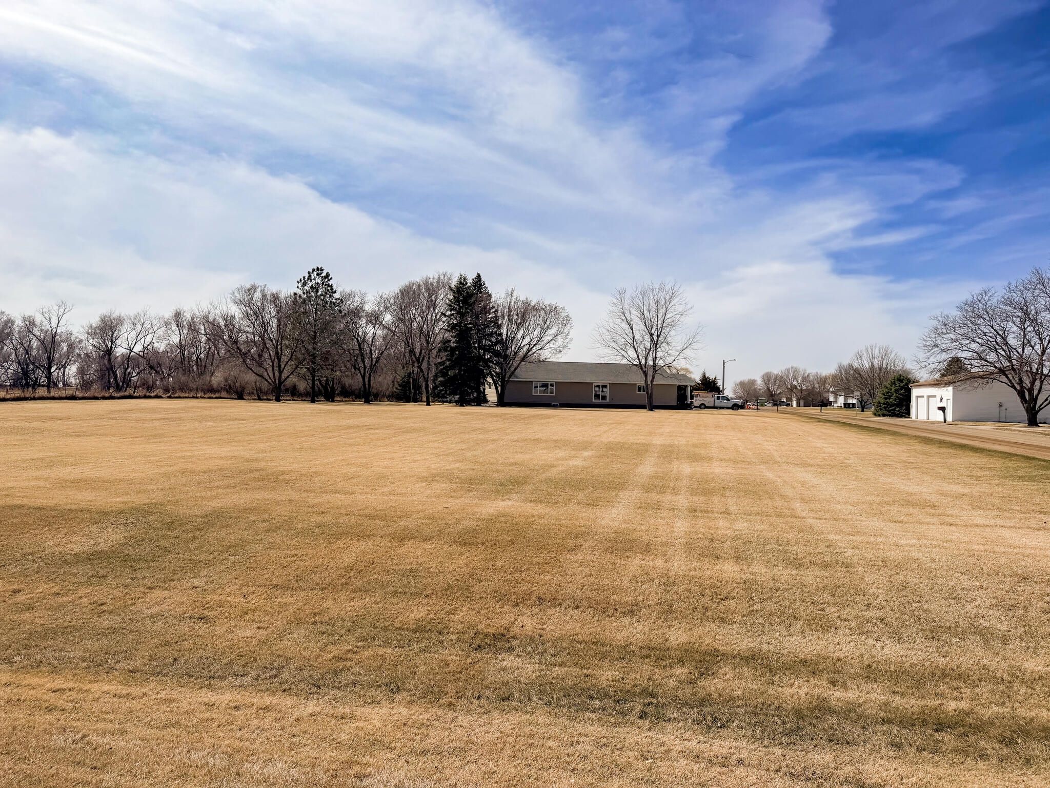 1270 S Frontier Dr S