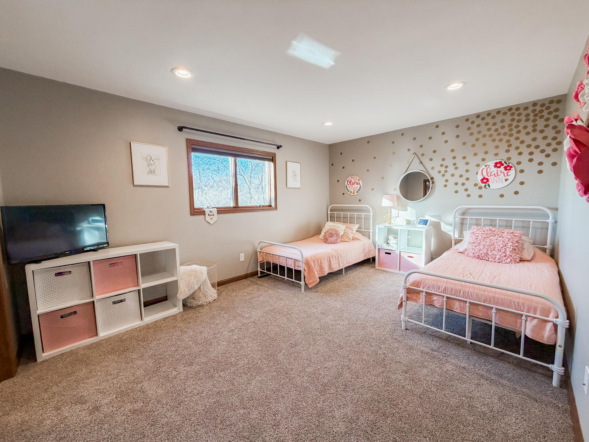 1270 S Frontier Dr S