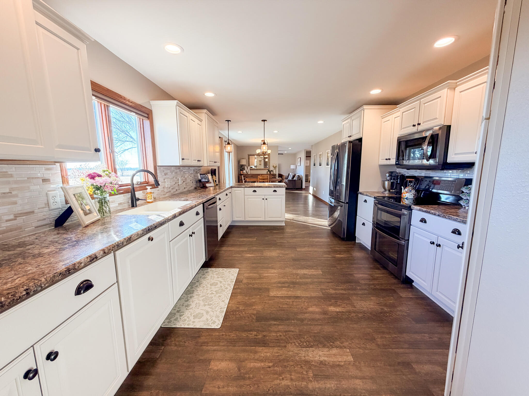 1270 S Frontier Dr S