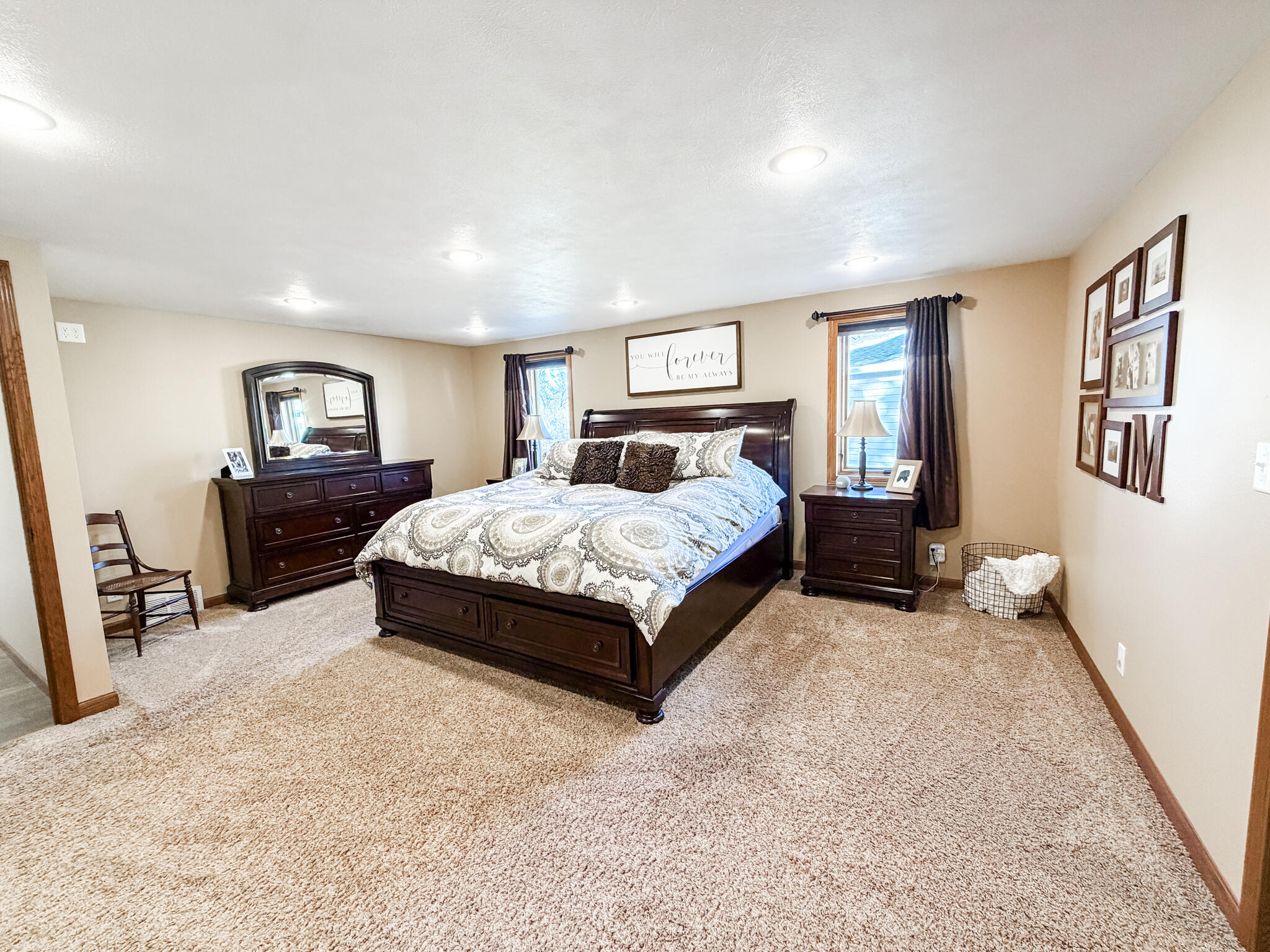 1270 S Frontier Dr S