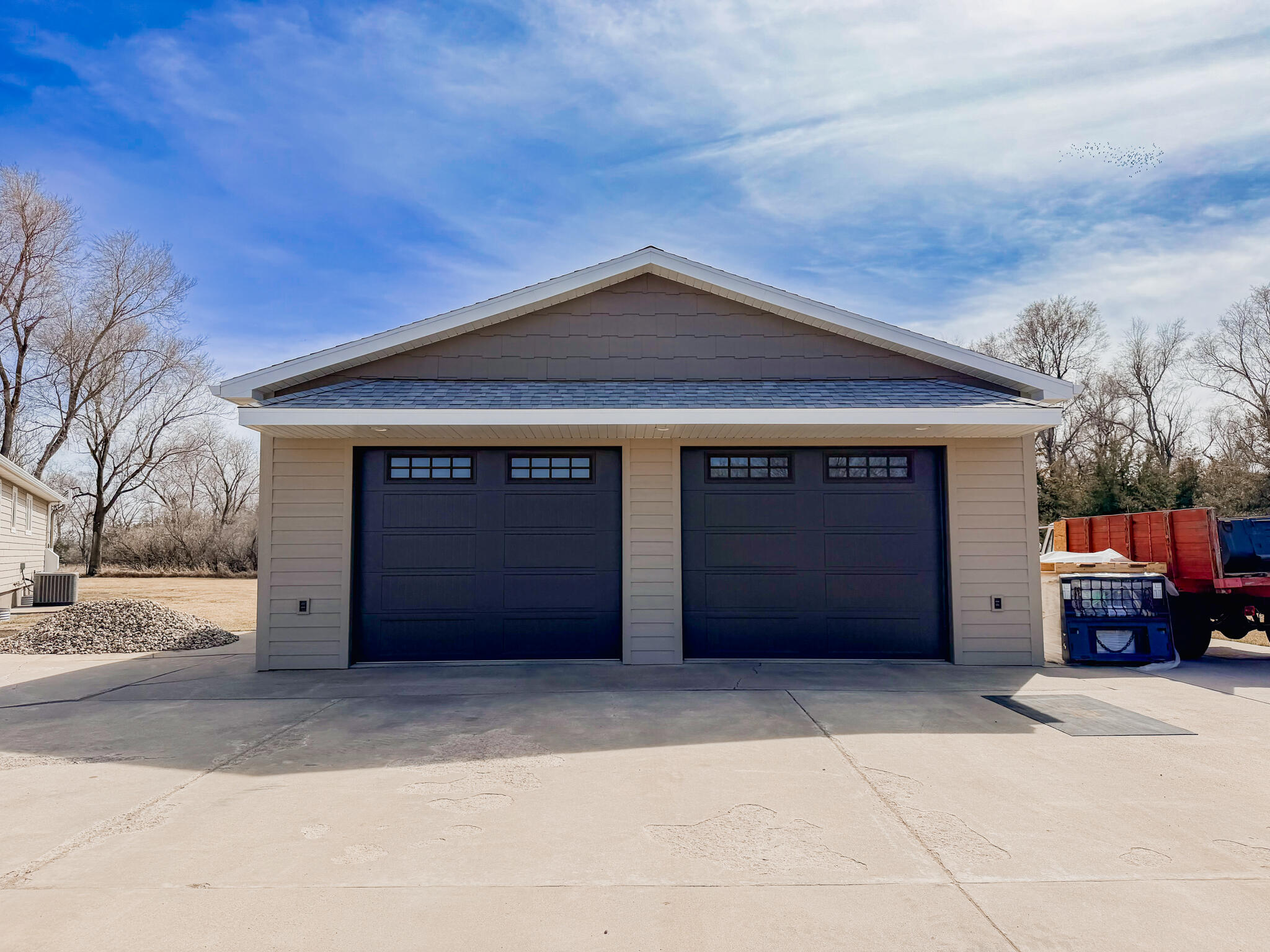 1270 S Frontier Dr S