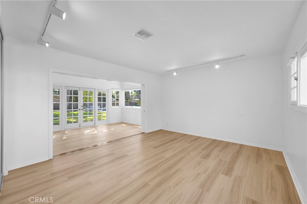 4031 N Virginia Road