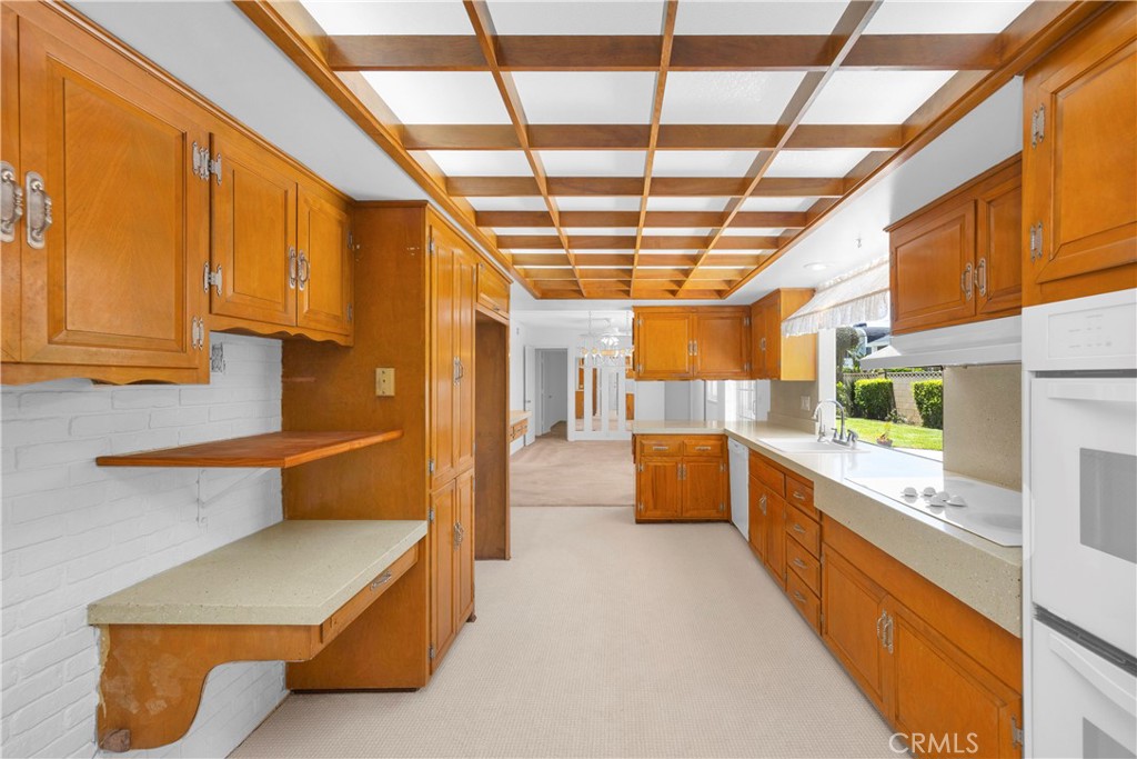 3321 Orangewood Avenue