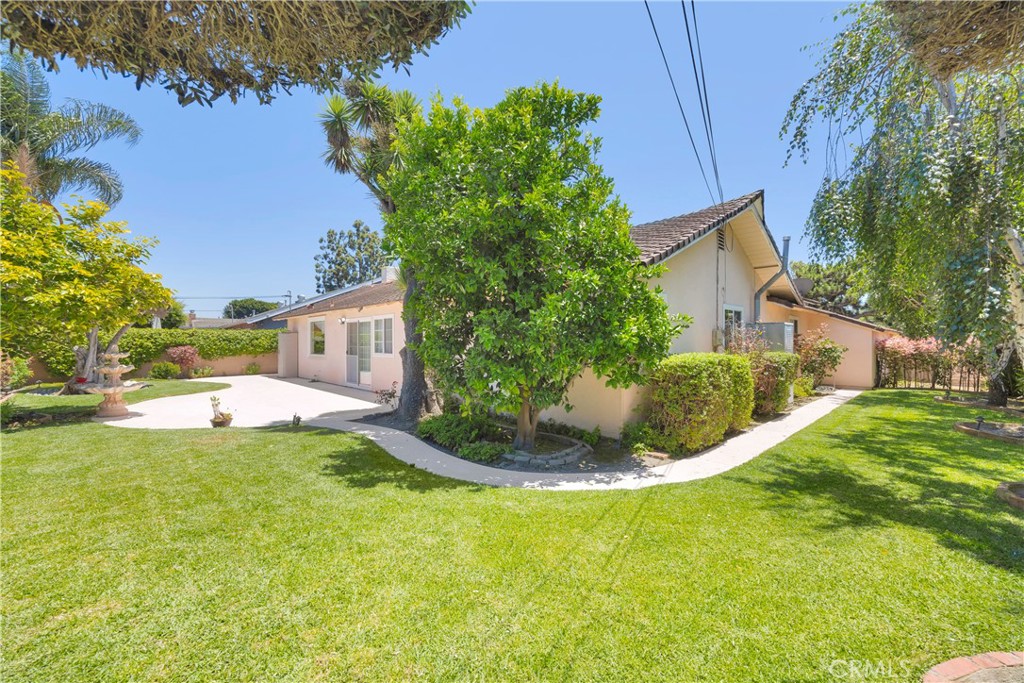 3321 Orangewood Avenue