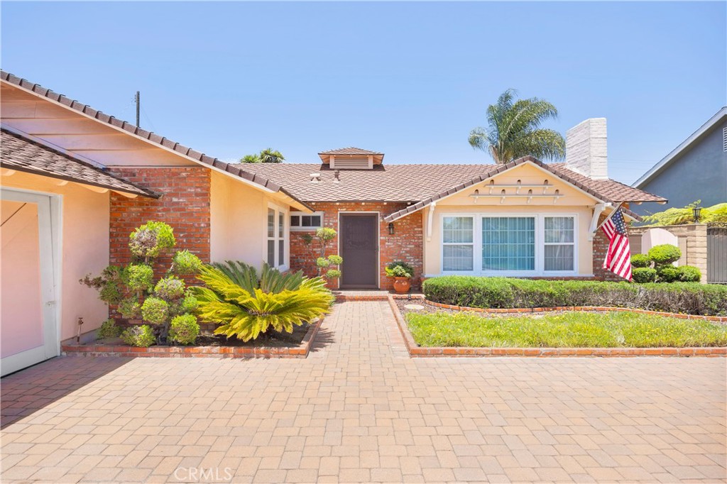 3321 Orangewood Avenue