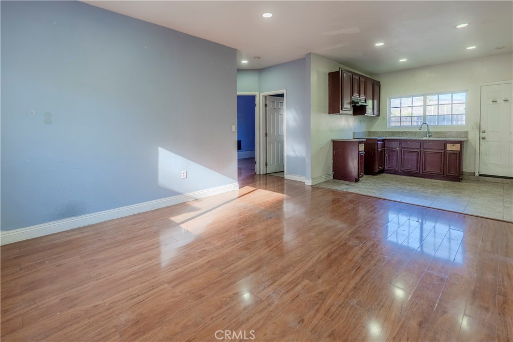 11602 Fellows Avenue