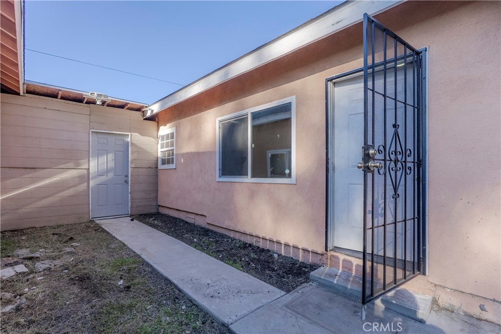 11602 Fellows Avenue