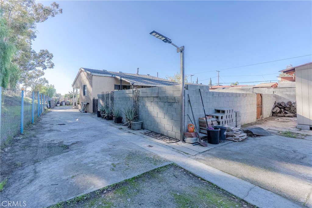 11602 Fellows Avenue