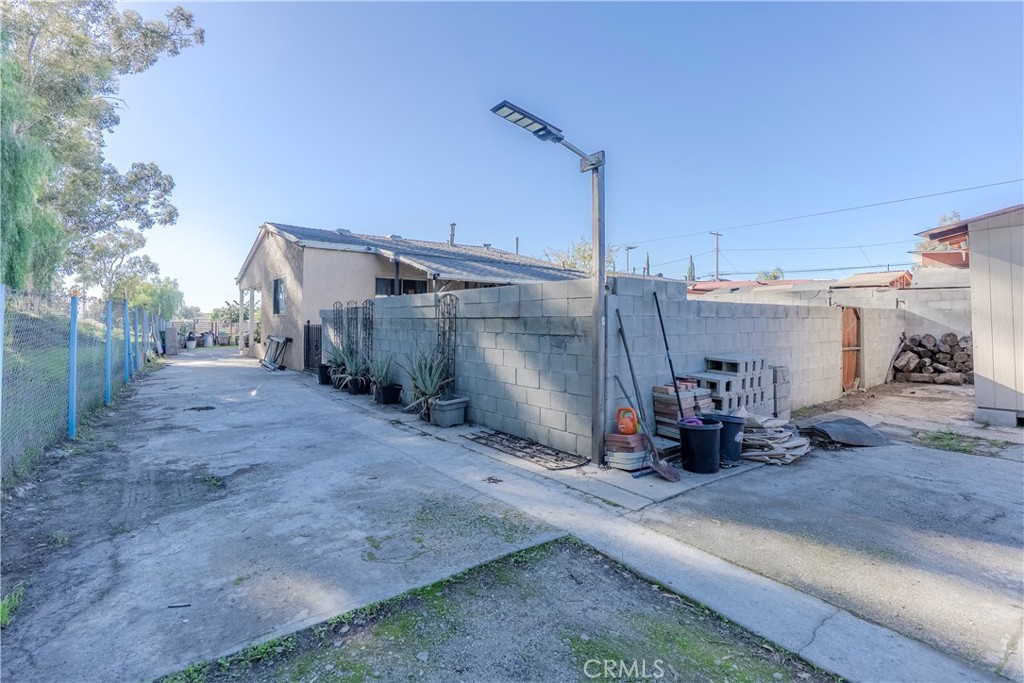 11602 Fellows Avenue