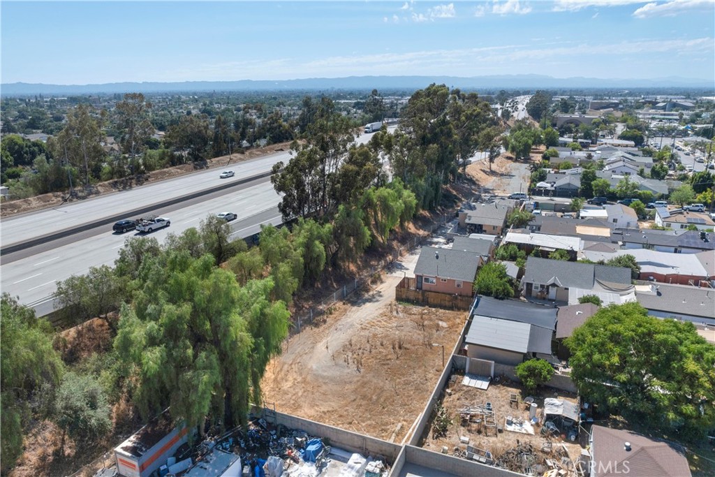 11602 Fellows Avenue