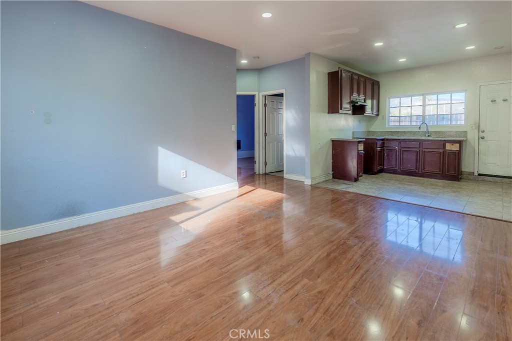 11602 Fellows Avenue