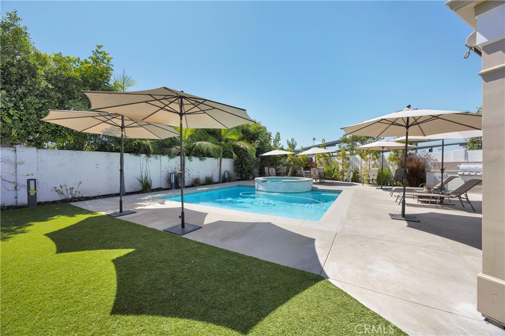 10301 Humbolt Street