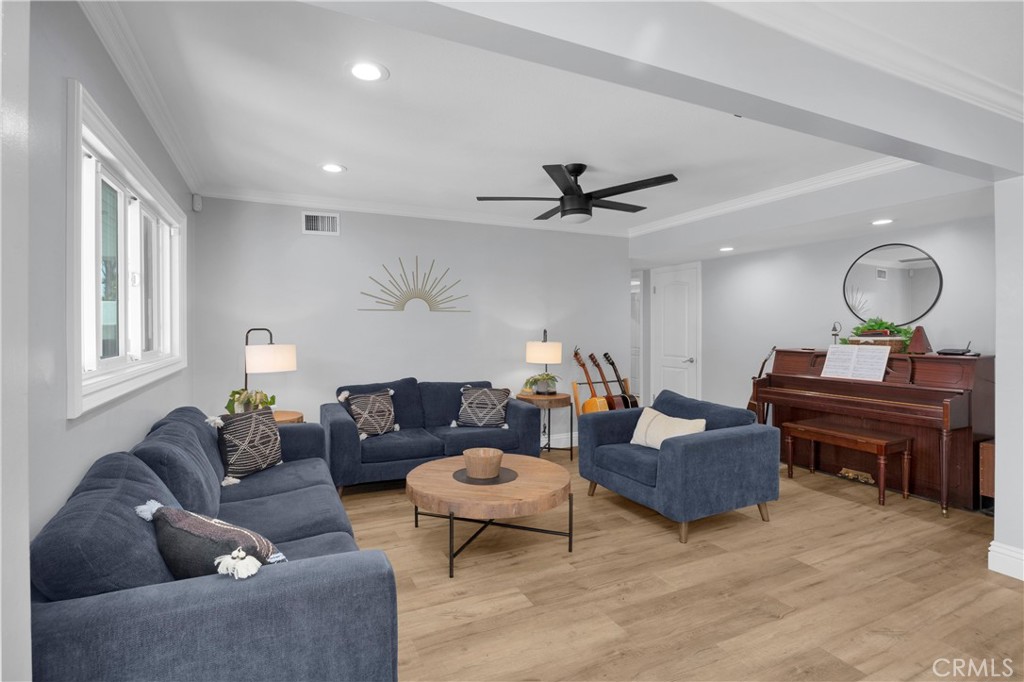 10301 Humbolt Street