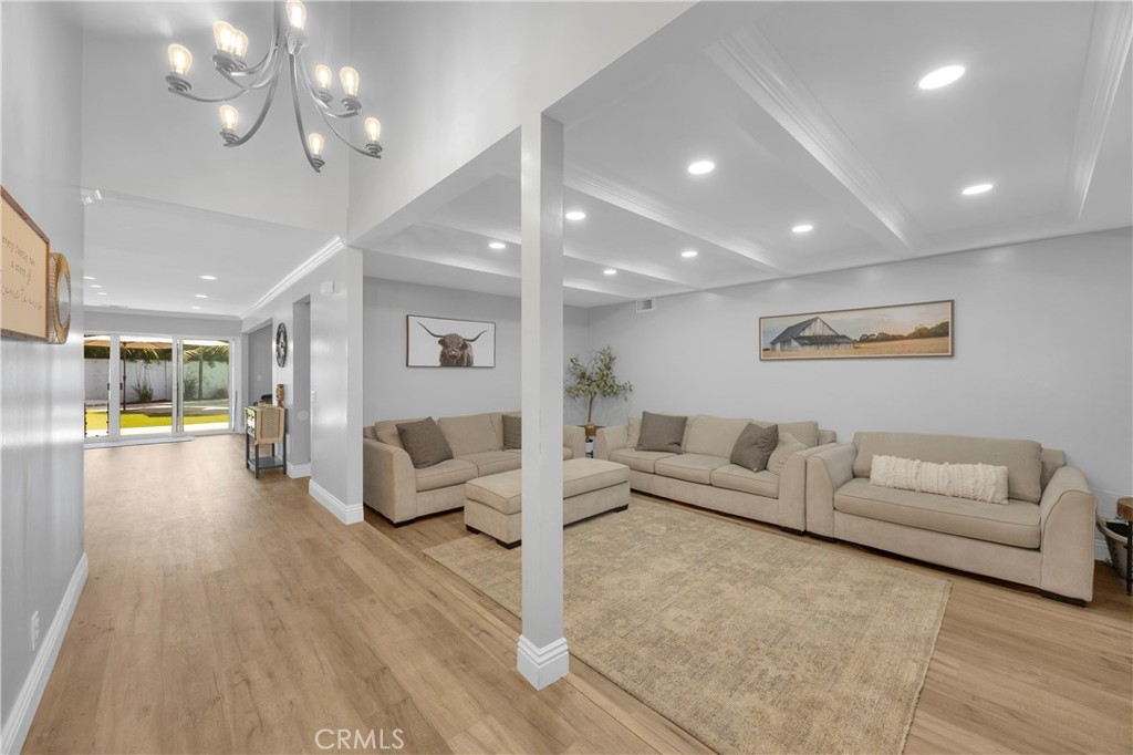 10301 Humbolt Street