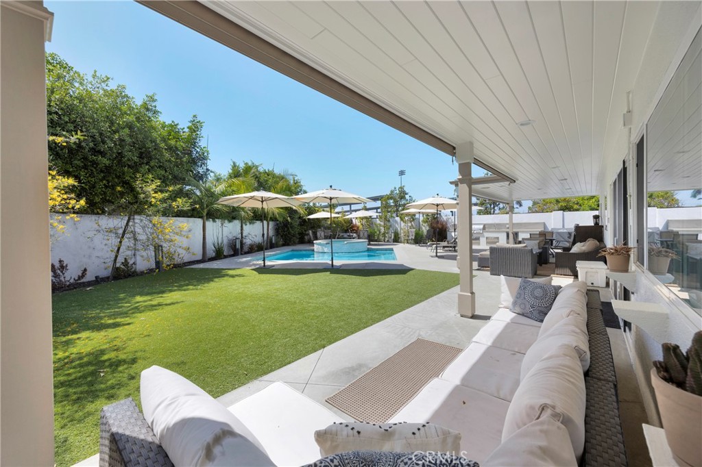 10301 Humbolt Street