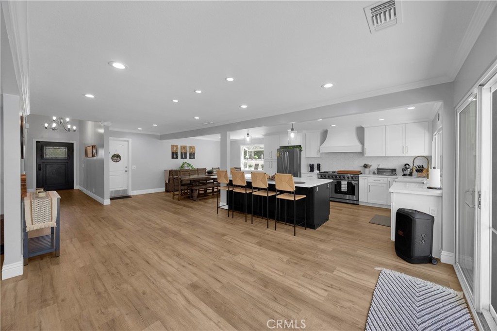 10301 Humbolt Street