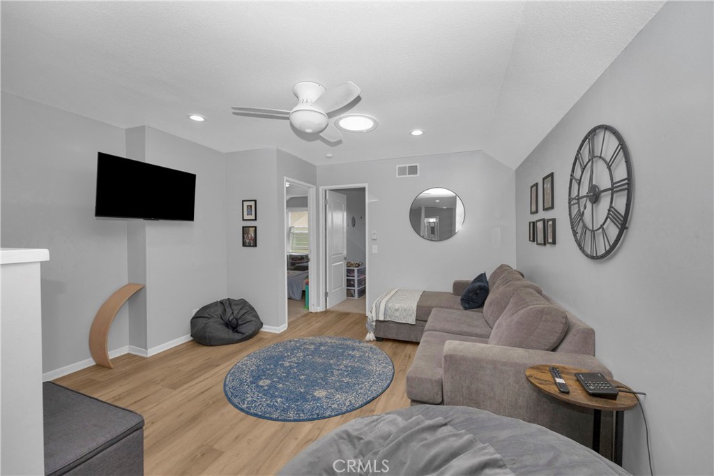 10301 Humbolt Street