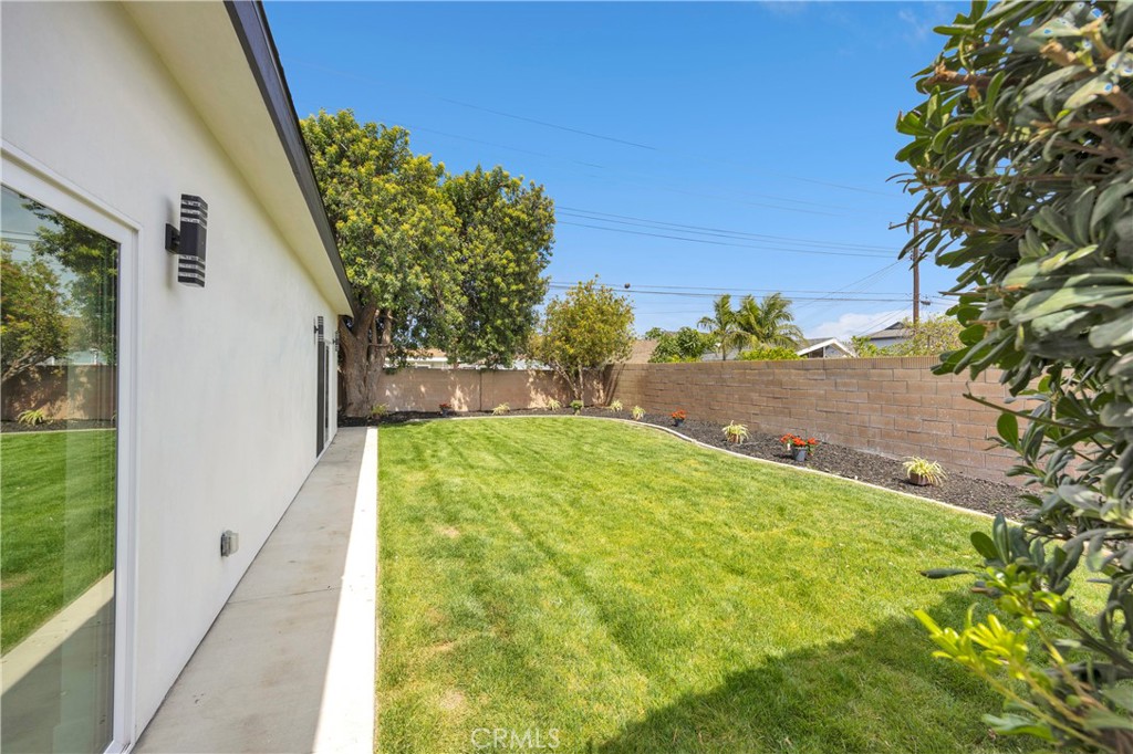 12151 Reagan