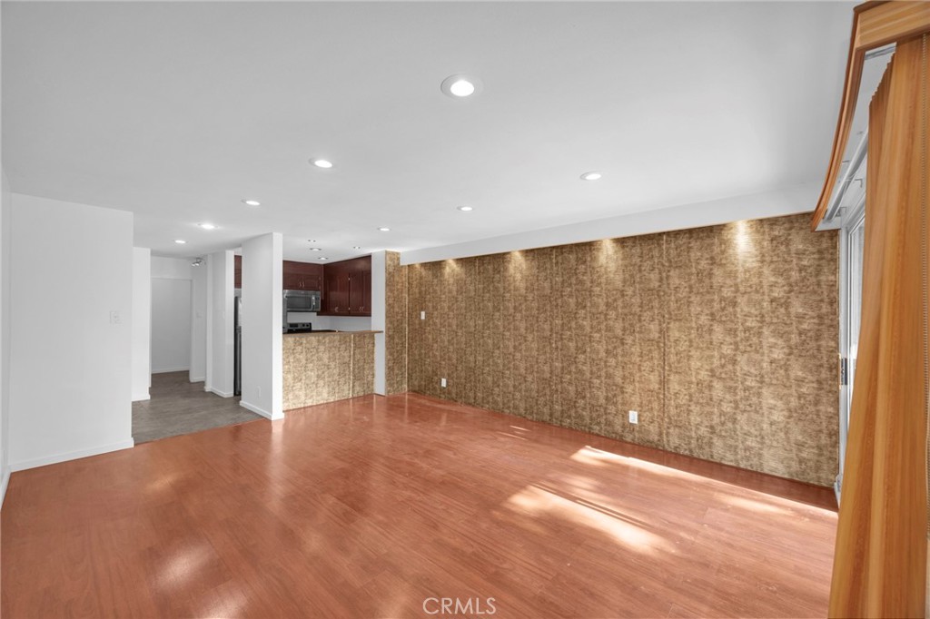 7890 4A E Spring Street 4A