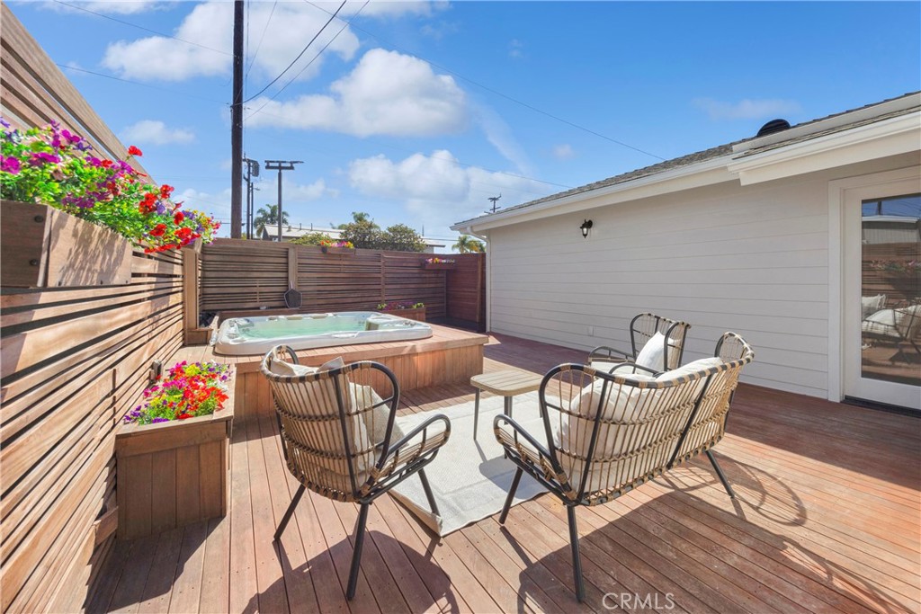 5894 E Appian
