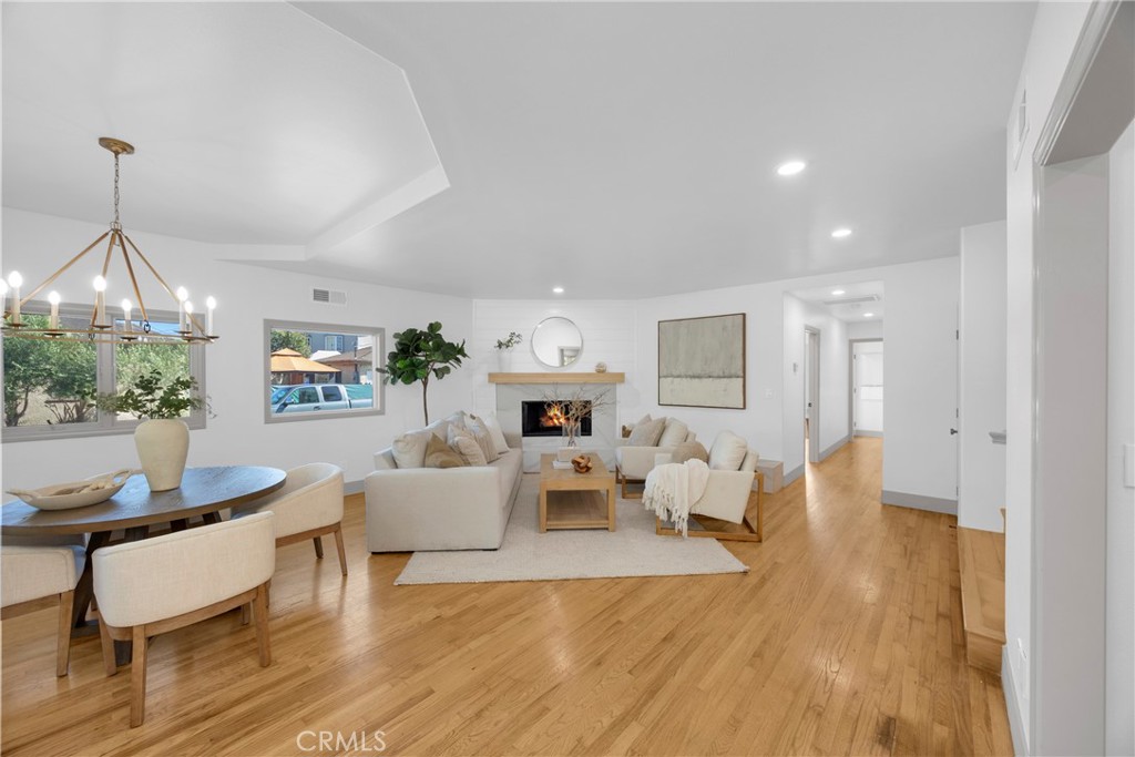 5894 E Appian