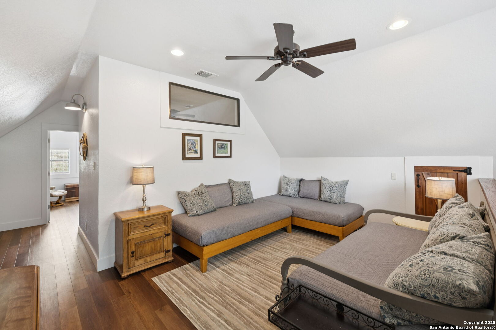 452 Stoneleigh Rd