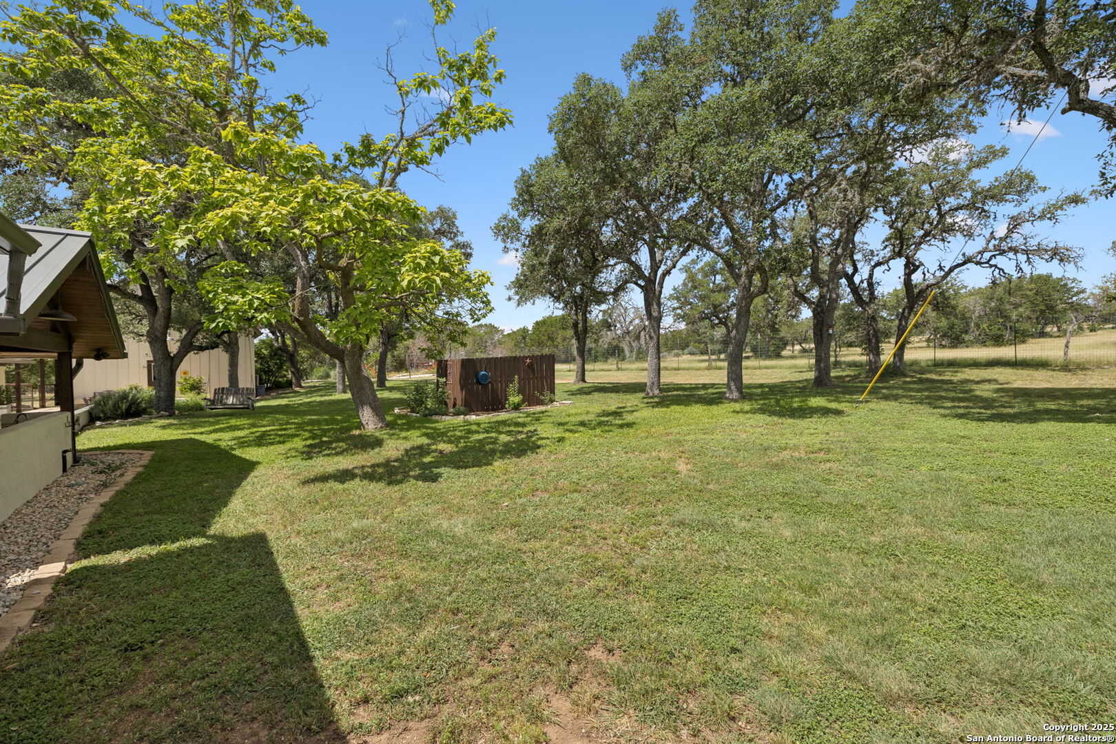 452 Stoneleigh Rd