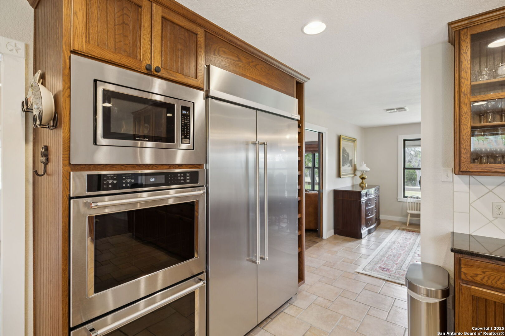 452 Stoneleigh Rd