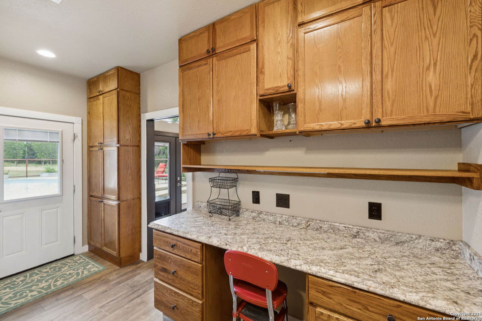 452 Stoneleigh Rd