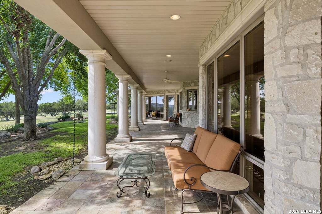 415 HIDDEN HILLS RANCH RD
